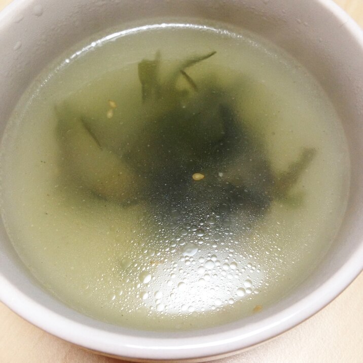 ごま油香る!!わかめの中華スープ